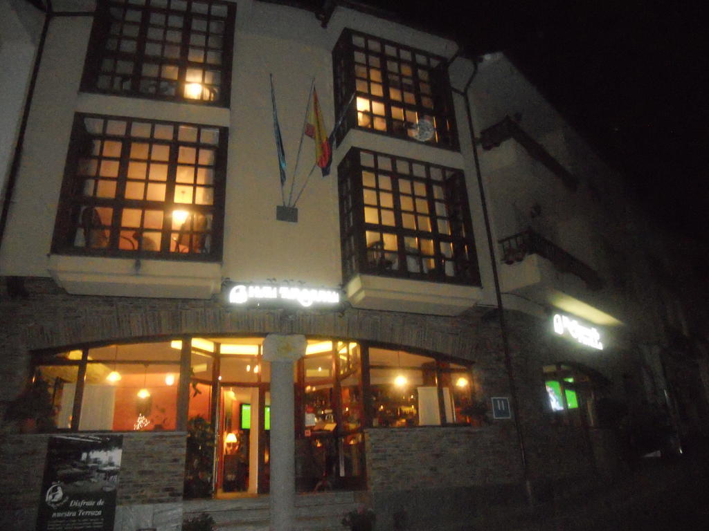 Hotel Тарамунди Екстериор снимка